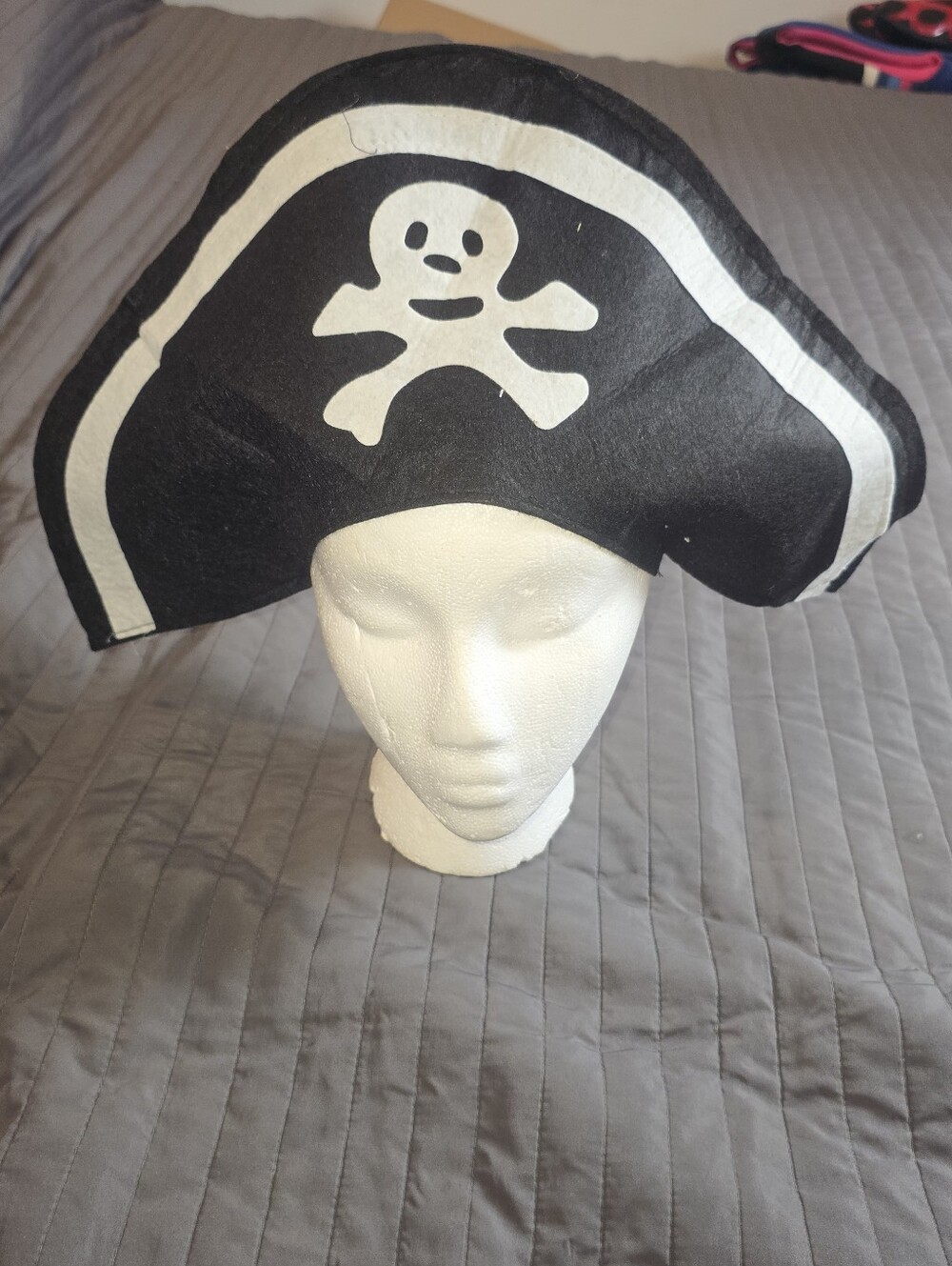 Kids Pirate Hat Black Skull Crossbones Felt Tricorn Halloween Costume